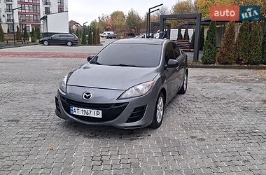 Седан Mazda 3 2011 в Ивано-Франковске