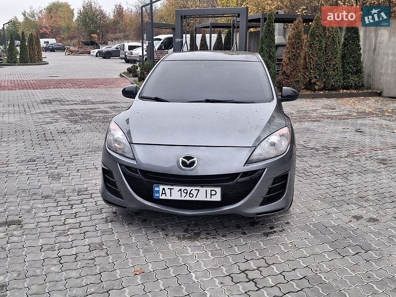 Седан Mazda 3 2011 в Ивано-Франковске