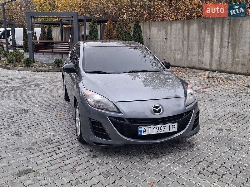Седан Mazda 3 2011 в Івано-Франківську