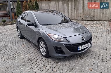 Седан Mazda 3 2011 в Ивано-Франковске