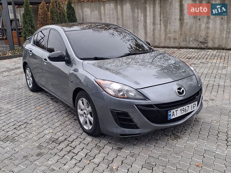 Седан Mazda 3 2011 в Ивано-Франковске