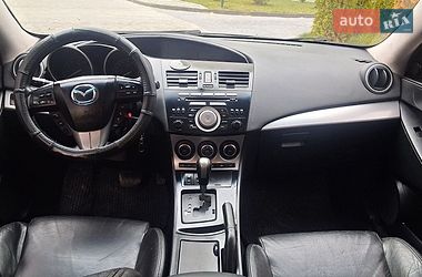 Седан Mazda 3 2011 в Ивано-Франковске