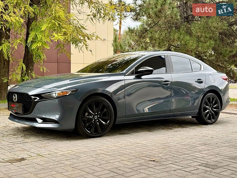 Седан Mazda 3 2023 в Дніпрі