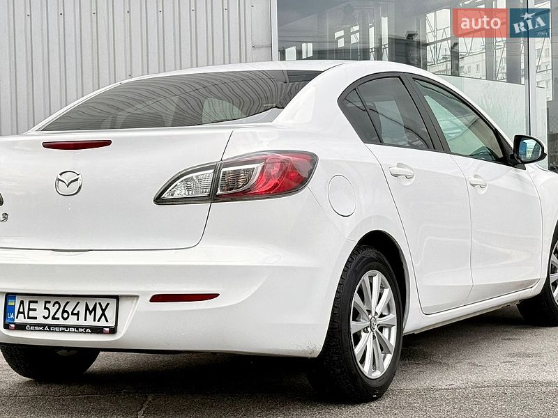 Седан Mazda 3 2013 в Запорожье