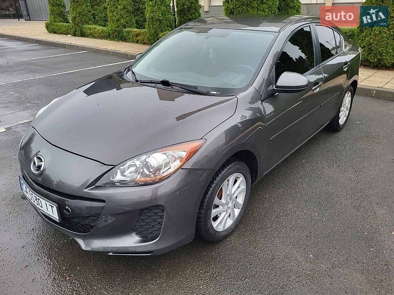 Седан Mazda 3 2011 в Черкасах