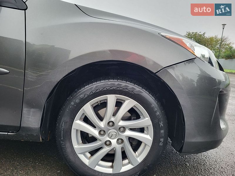 Седан Mazda 3 2011 в Черкасах