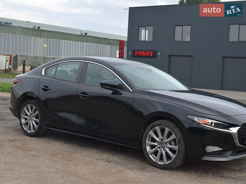 Седан Mazda 3 2021 в Черкасах