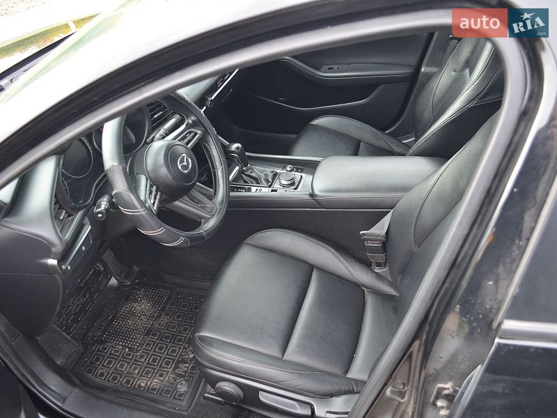 Седан Mazda 3 2021 в Черкасах