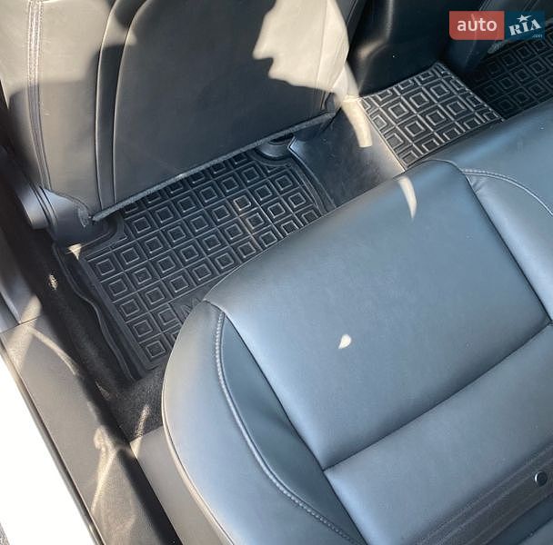 Седан Mazda 3 2023 в Каменец-Подольском