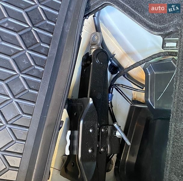 Седан Mazda 3 2023 в Каменец-Подольском