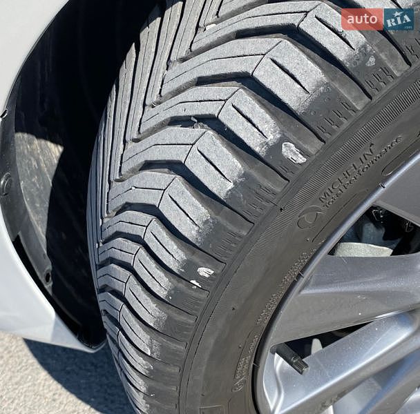 Седан Mazda 3 2023 в Каменец-Подольском