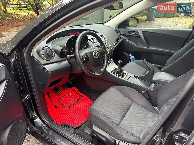 Седан Mazda 3 2009 в Харькове