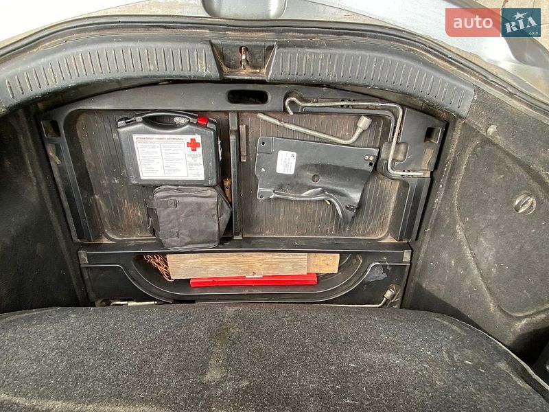 Хэтчбек Mazda 3 2003 в Киеве