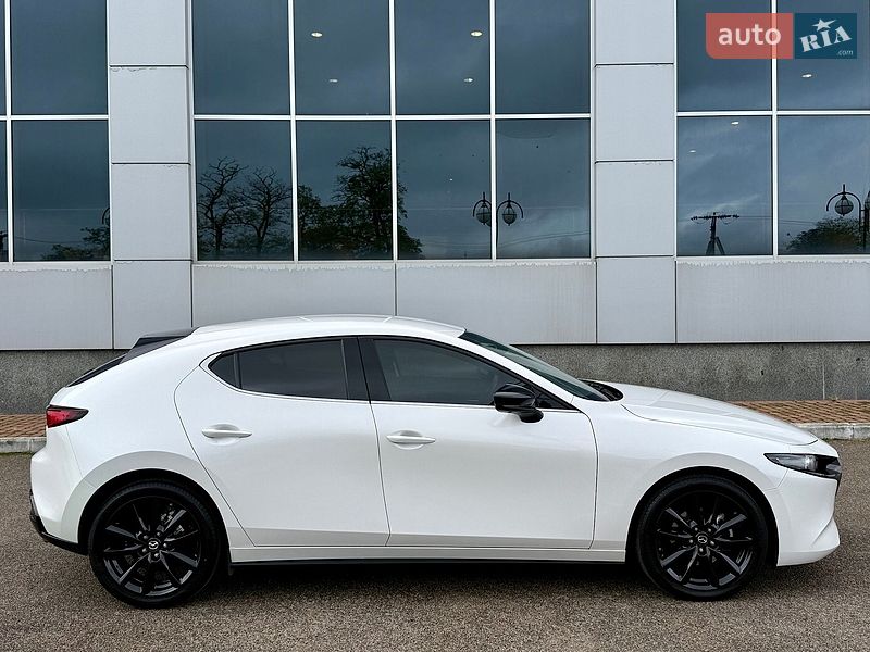 Хэтчбек Mazda 3 2021 в Киеве