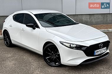 Хэтчбек Mazda 3 2021 в Киеве