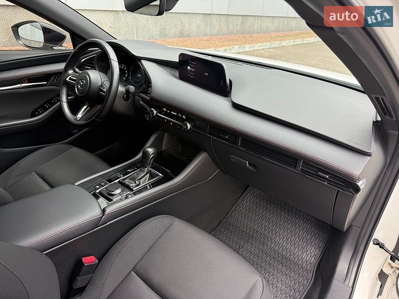 Хэтчбек Mazda 3 2021 в Киеве
