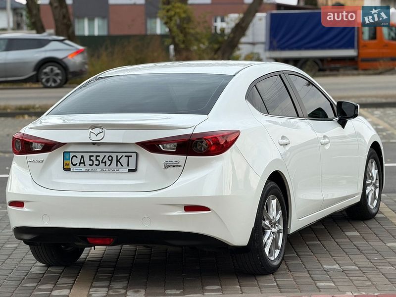 Седан Mazda 3 2014 в Виннице