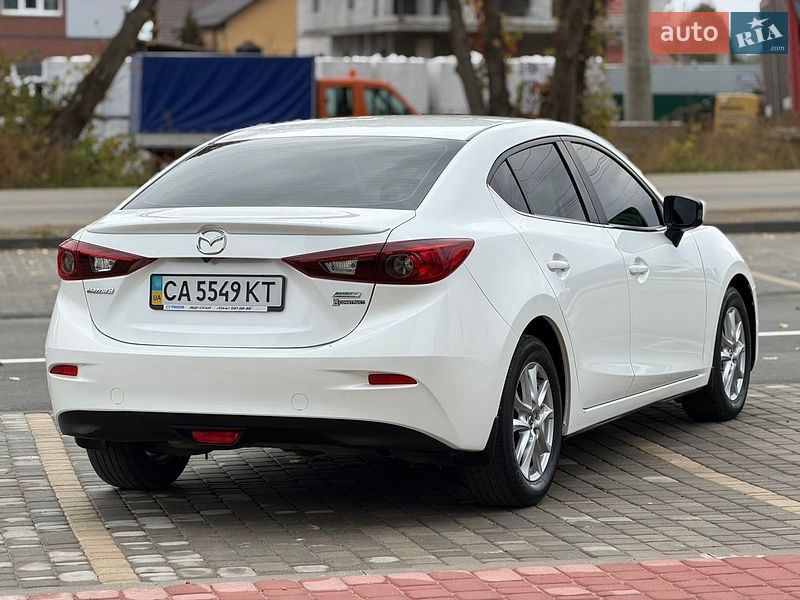 Седан Mazda 3 2014 в Виннице
