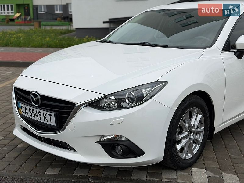 Седан Mazda 3 2014 в Виннице