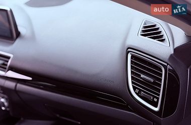 Седан Mazda 3 2014 в Виннице