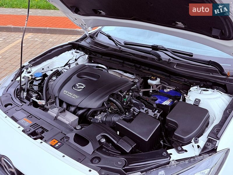 Седан Mazda 3 2014 в Виннице