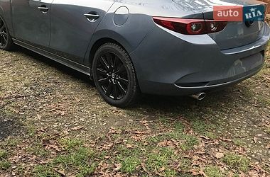 Седан Mazda 3 2022 в Стрые