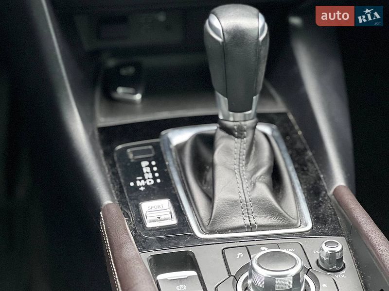 Хэтчбек Mazda 3 2018 в Киеве