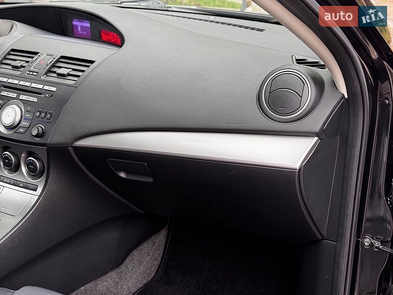 Хэтчбек Mazda 3 2010 в Виннице