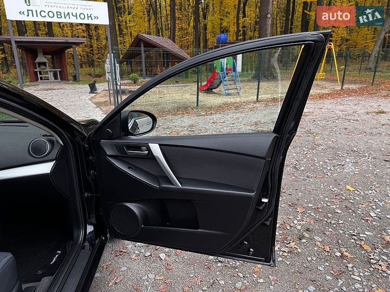 Хэтчбек Mazda 3 2010 в Виннице