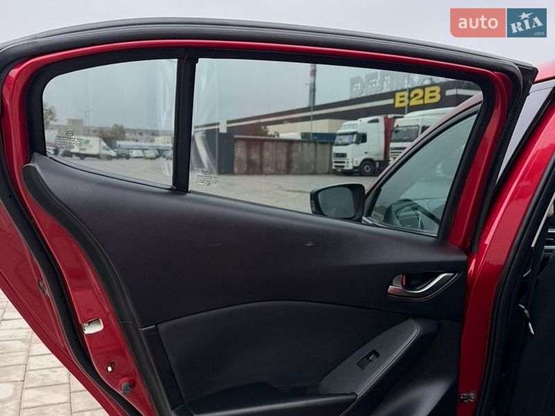 Седан Mazda 3 2013 в Черкассах
