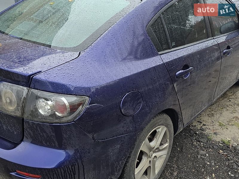 Седан Mazda 3 2005 в Буче