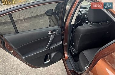 Седан Mazda 3 2012 в Києві