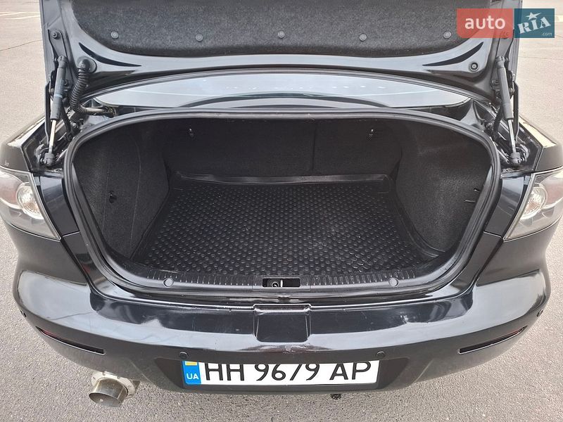 Седан Mazda 3 2006 в Одессе