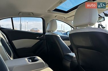 Седан Mazda 3 2014 в Івано-Франківську