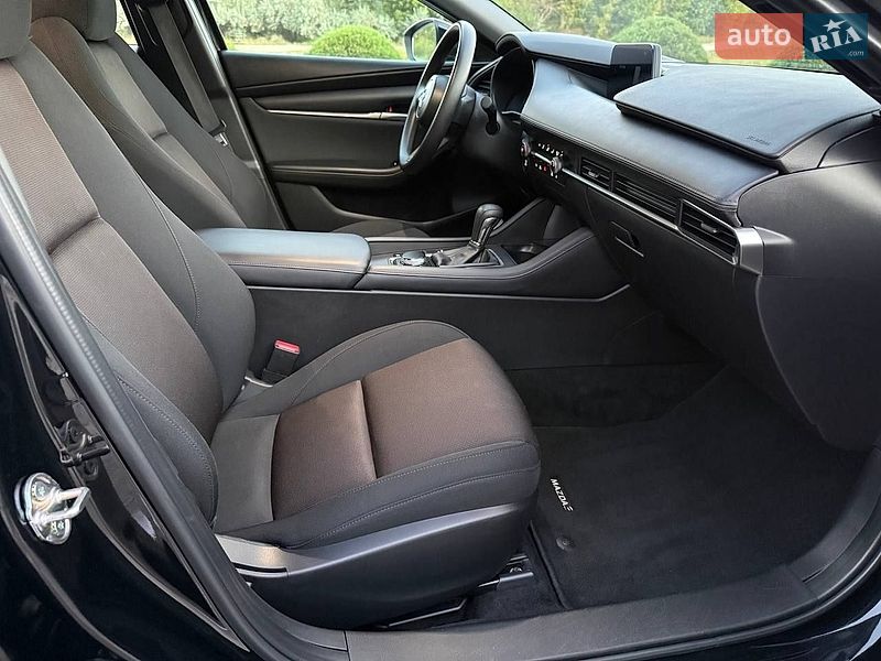 Хетчбек Mazda 3 2024 в Дніпрі