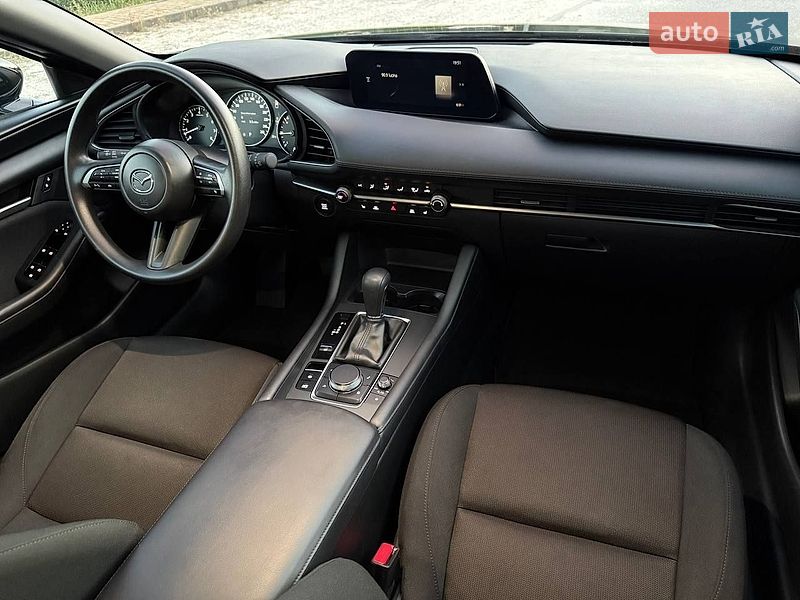 Хетчбек Mazda 3 2024 в Дніпрі