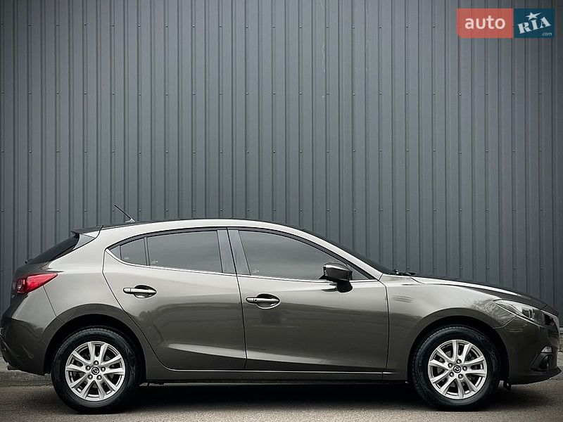 Хетчбек Mazda 3 2015 в Миколаєві