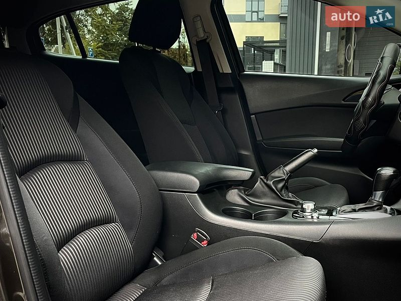 Хетчбек Mazda 3 2015 в Миколаєві