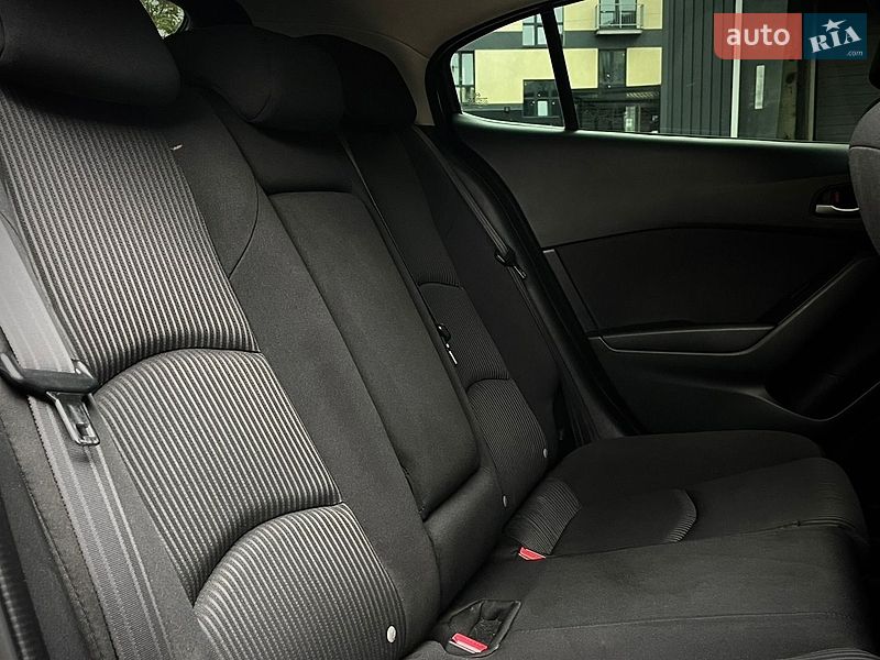 Хетчбек Mazda 3 2015 в Миколаєві