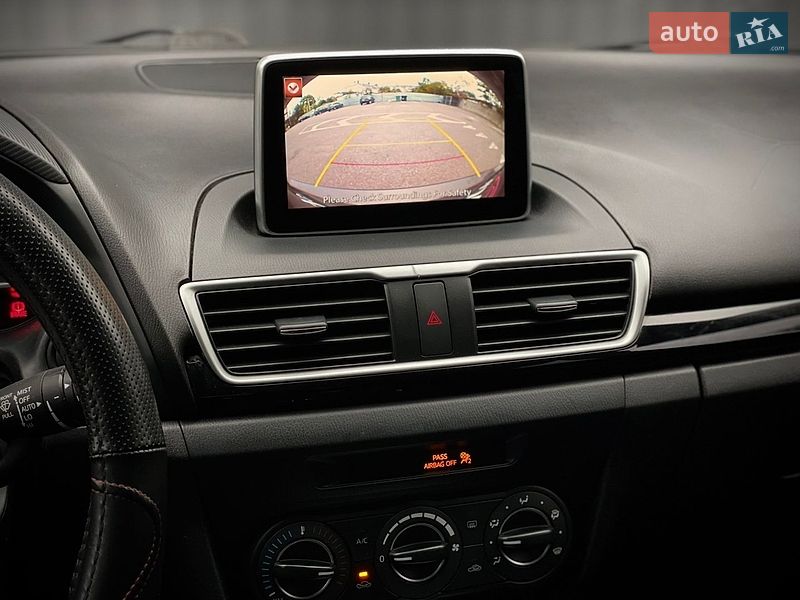Хетчбек Mazda 3 2015 в Миколаєві