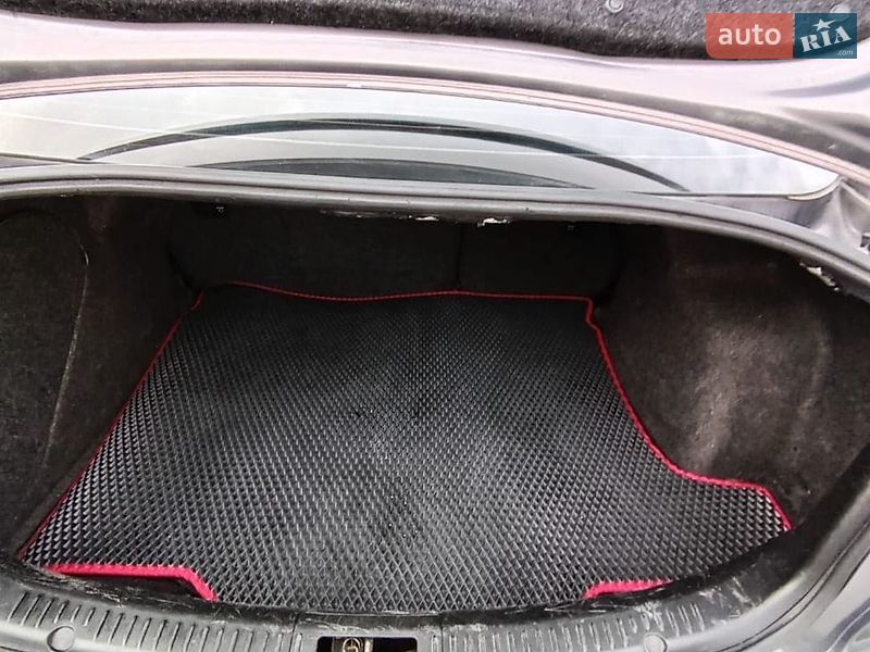 Седан Mazda 3 2008 в Києві