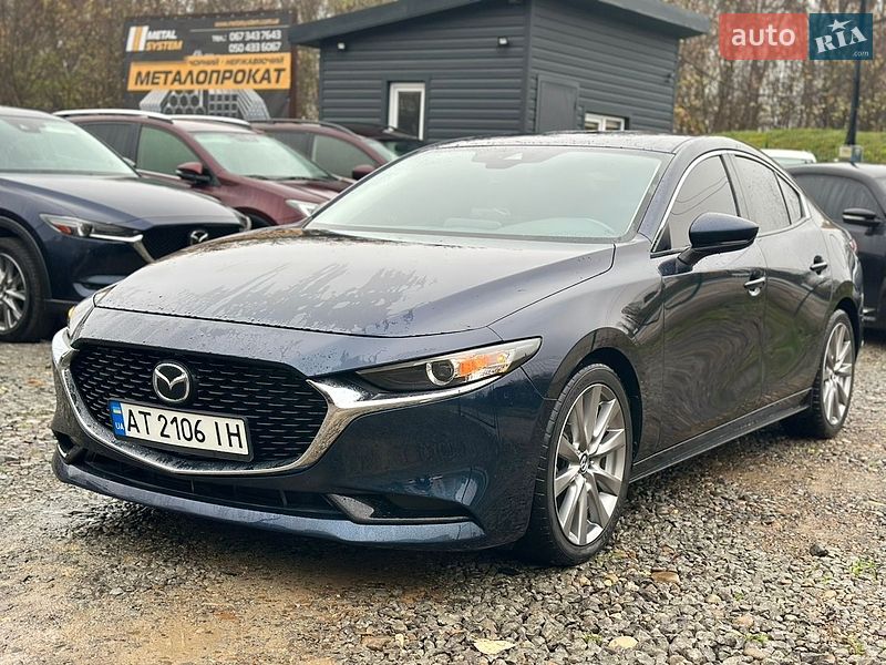 Седан Mazda 3 2019 в Ивано-Франковске