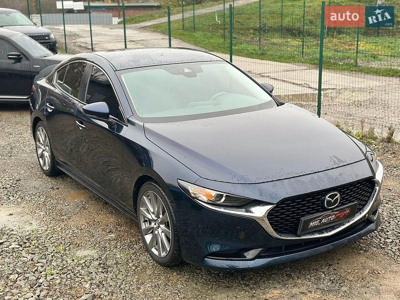 Седан Mazda 3 2019 в Ивано-Франковске