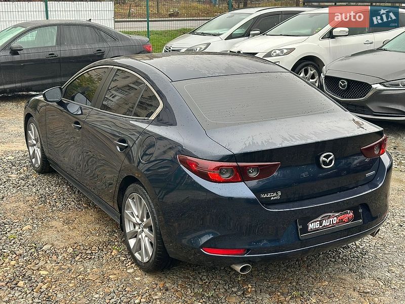 Седан Mazda 3 2019 в Ивано-Франковске