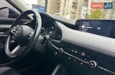 Седан Mazda 3 2019 в Ивано-Франковске