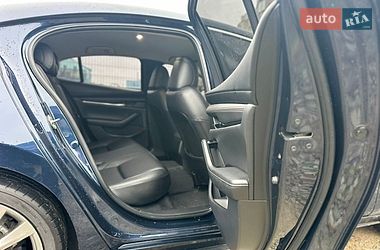 Седан Mazda 3 2019 в Ивано-Франковске