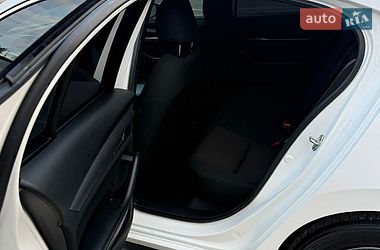 Седан Mazda 3 2023 в Києві
