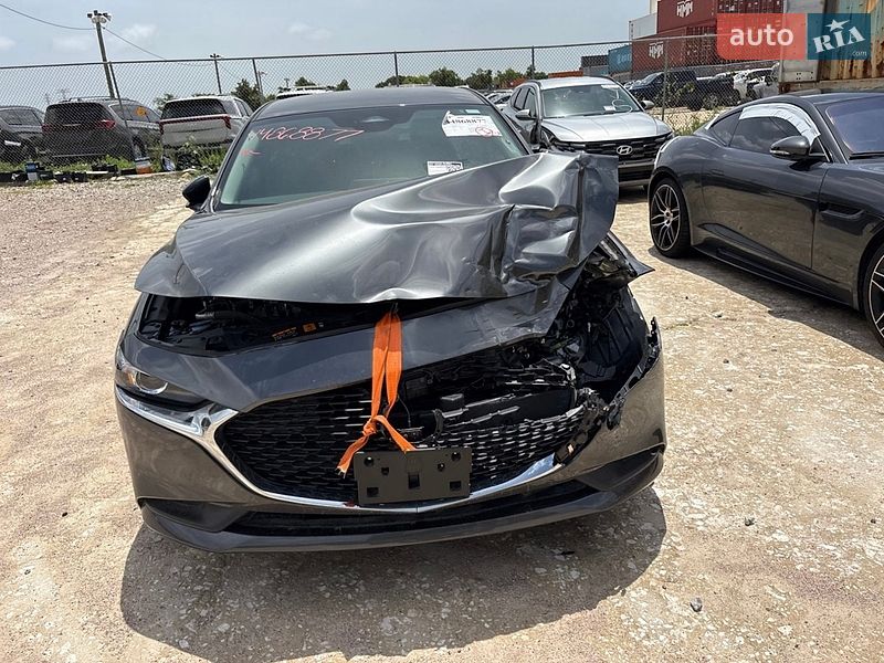 Седан Mazda 3 2025 в Полтаве