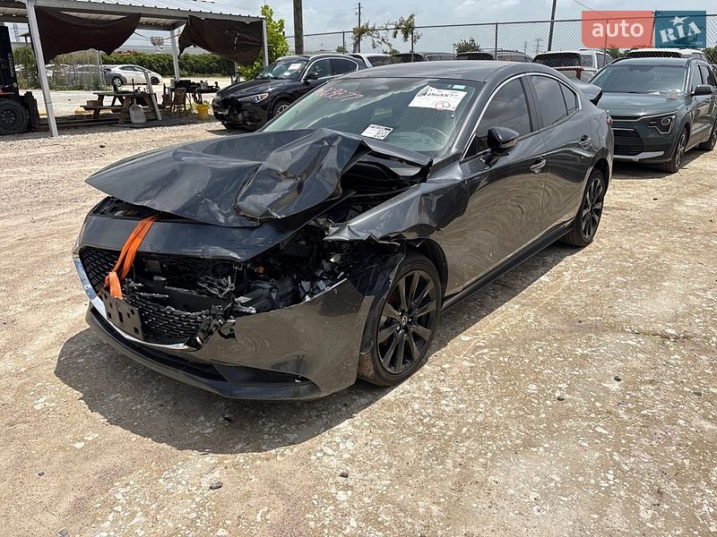 Седан Mazda 3 2025 в Полтаве
