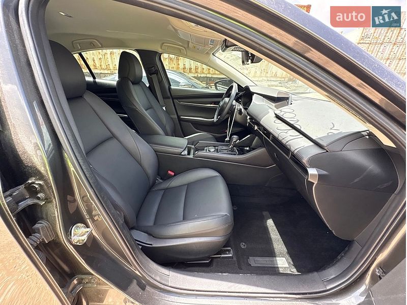 Седан Mazda 3 2025 в Полтаві